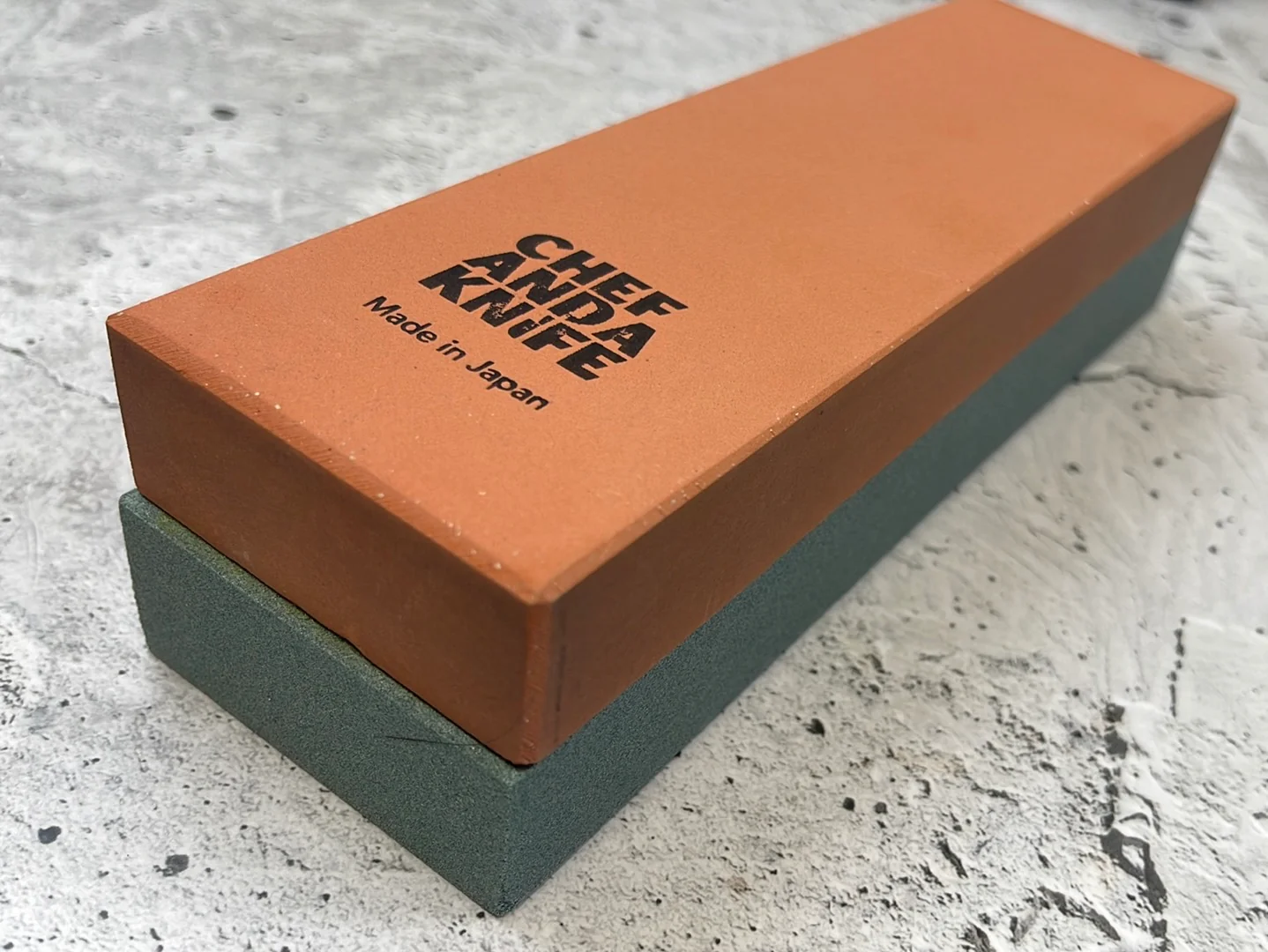 Chef & a Knife Sharpening Stone 220/1000 - Image 4