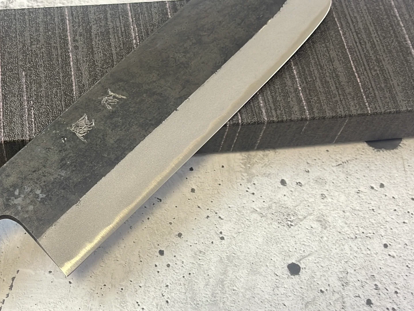 Yoshimune Nakiri Kurouchi 180 mm (7.1 in) Aogami (Blue) #2 Double-Bevel - Image 4