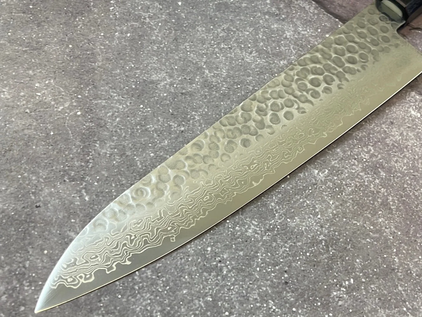 Yoshimune Gyuto Damascus Hammered Finish Knife 240 mm (9.4 in) Stainless clad Aus10 - Image 14