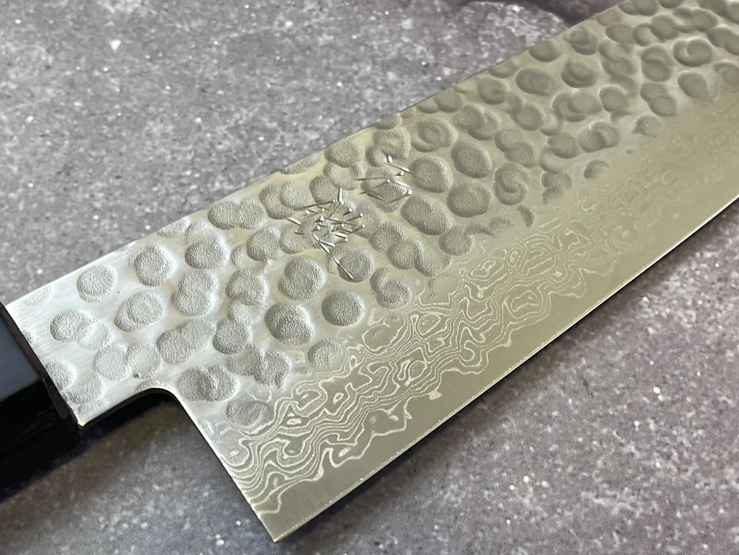 Yoshimune Gyuto Damascus Hammered Finish Knife 240 mm (9.4 in) Stainless clad Aus10 - Image 8