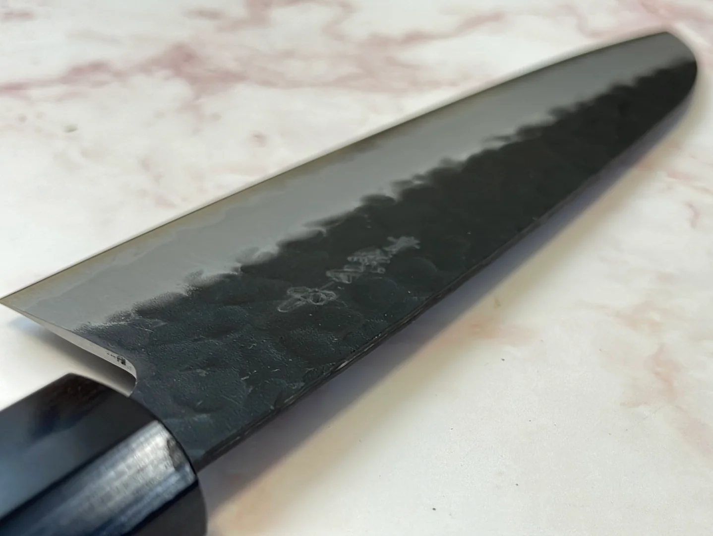 Yoshimune Santoku 165mm (6.5in) Stainless clad Aogami(Blue) Super Black Hammered Finish Double-Bevel Walnut Octagonal Handle - Image 10
