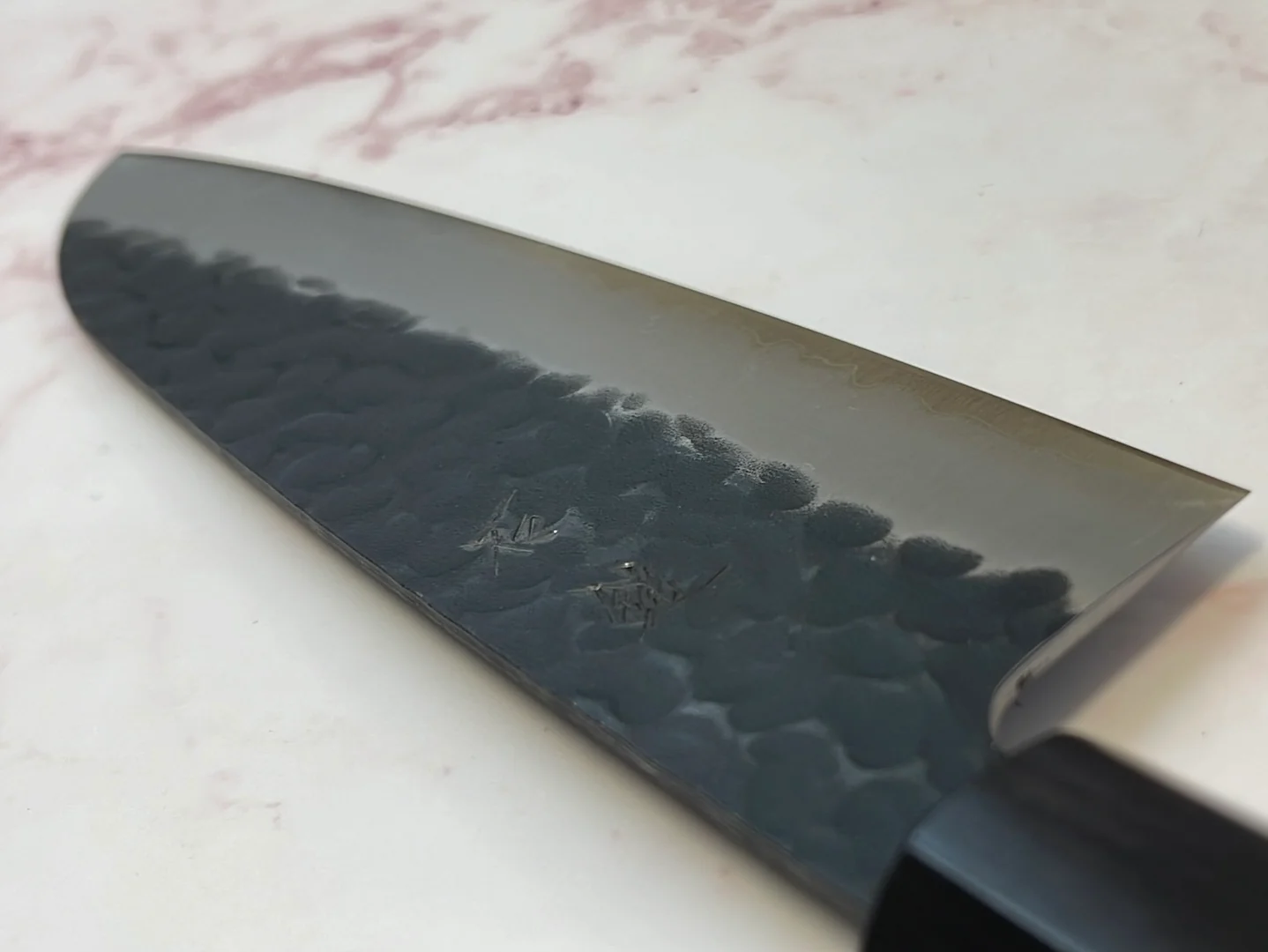 Yoshimune Santoku 165mm (6.5in) Stainless clad Aogami(Blue) Super Black Hammered Finish Double-Bevel Walnut Octagonal Handle - Image 16