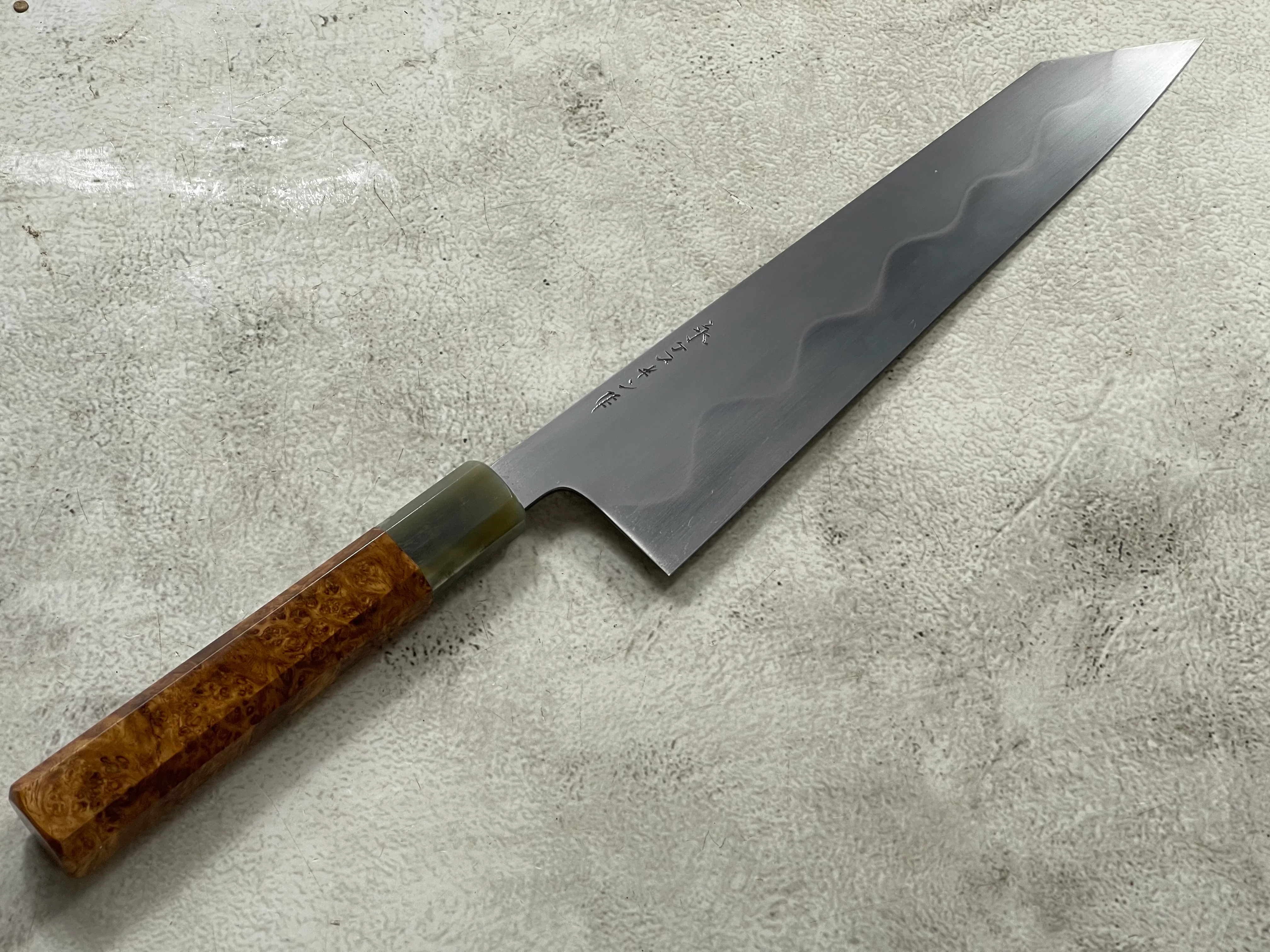 Keskin Migaki Kiritsuke 230mm Amboyna Burl & Blonde Buffalo Horn with sheath - Image 3