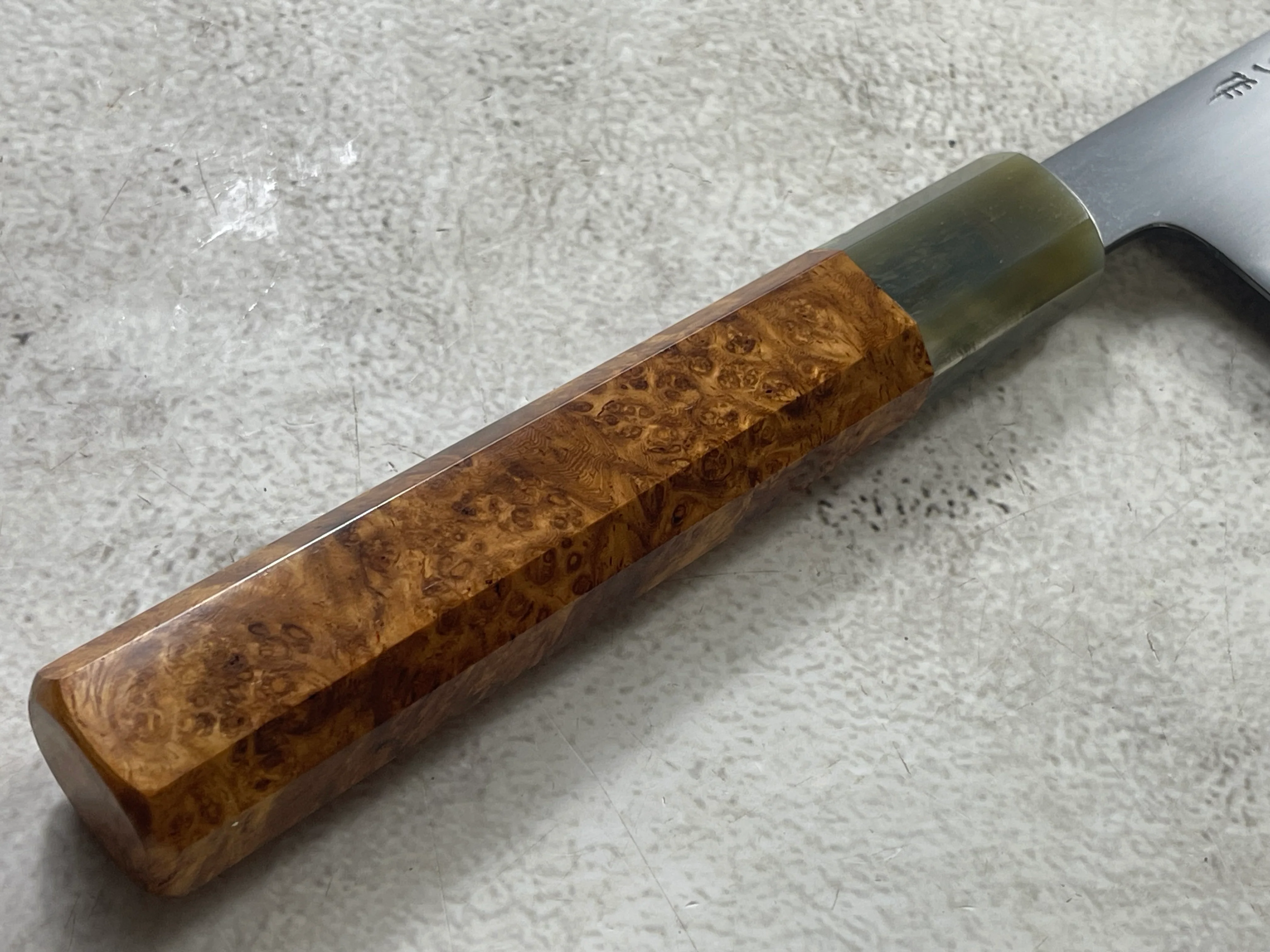Keskin Migaki Kiritsuke 230mm Amboyna Burl & Blonde Buffalo Horn with sheath - Image 6