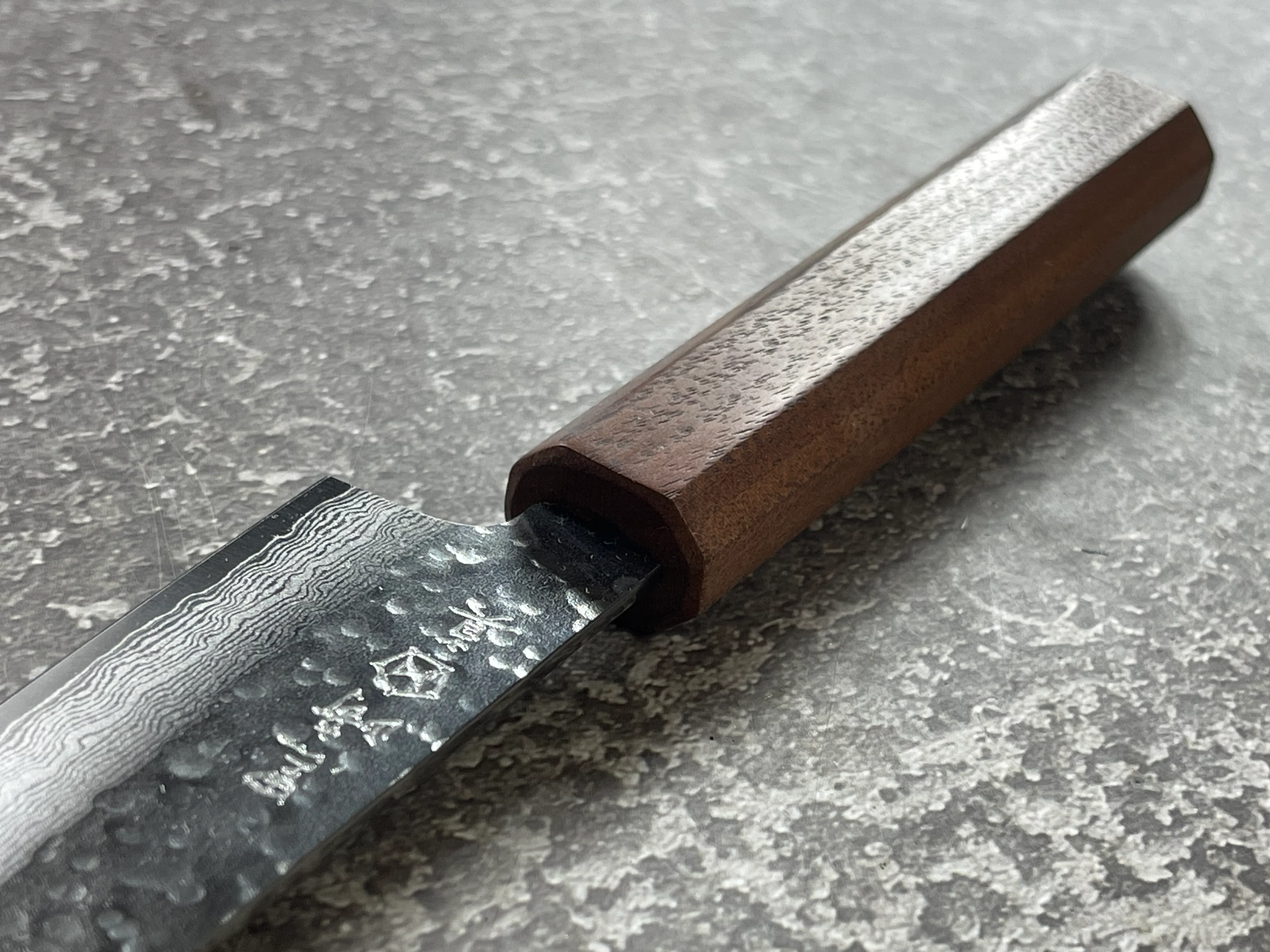 Makoto Kurosaki Damascus Tsuchime Petty 135mm - Image 13