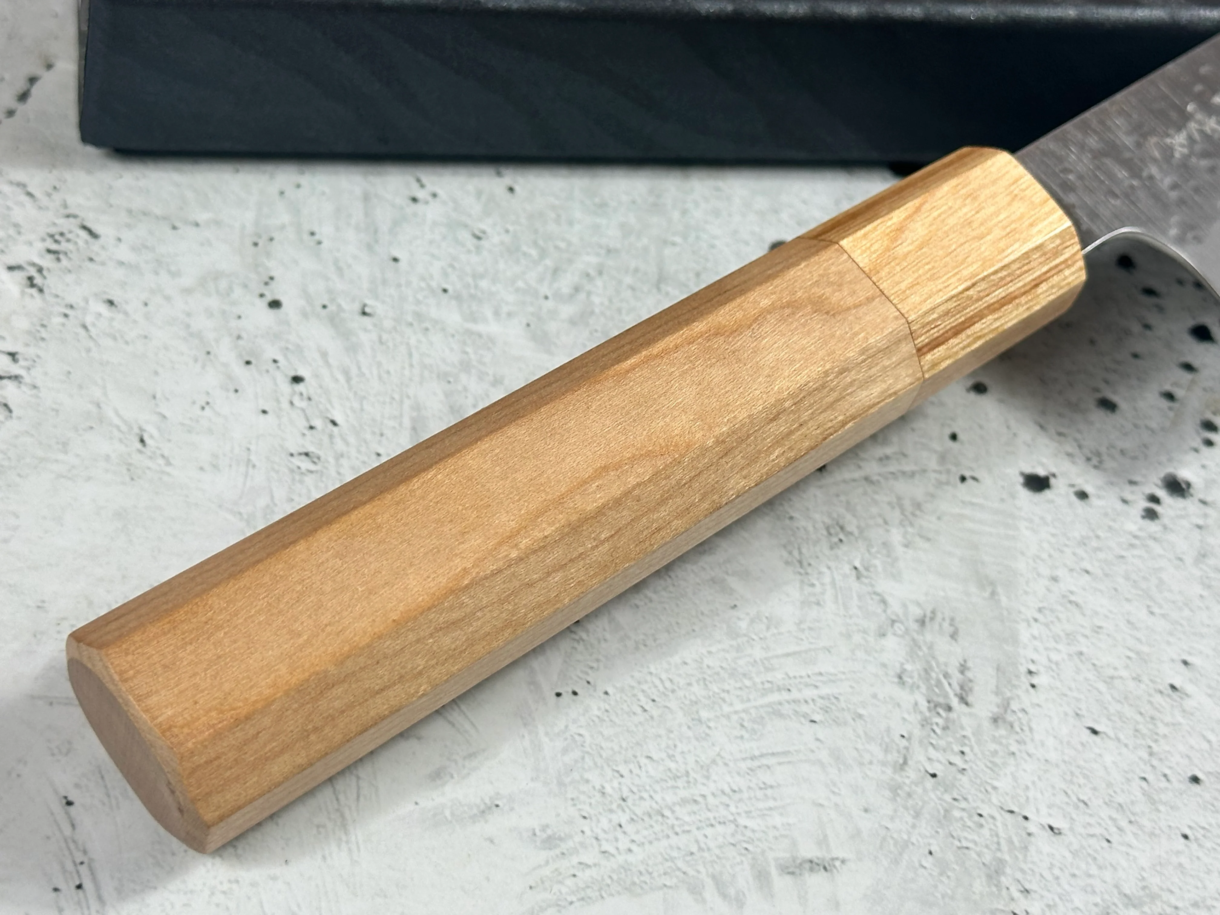 Makoto Kurosaki Sakura Bunka Knife 180mm - Image 3