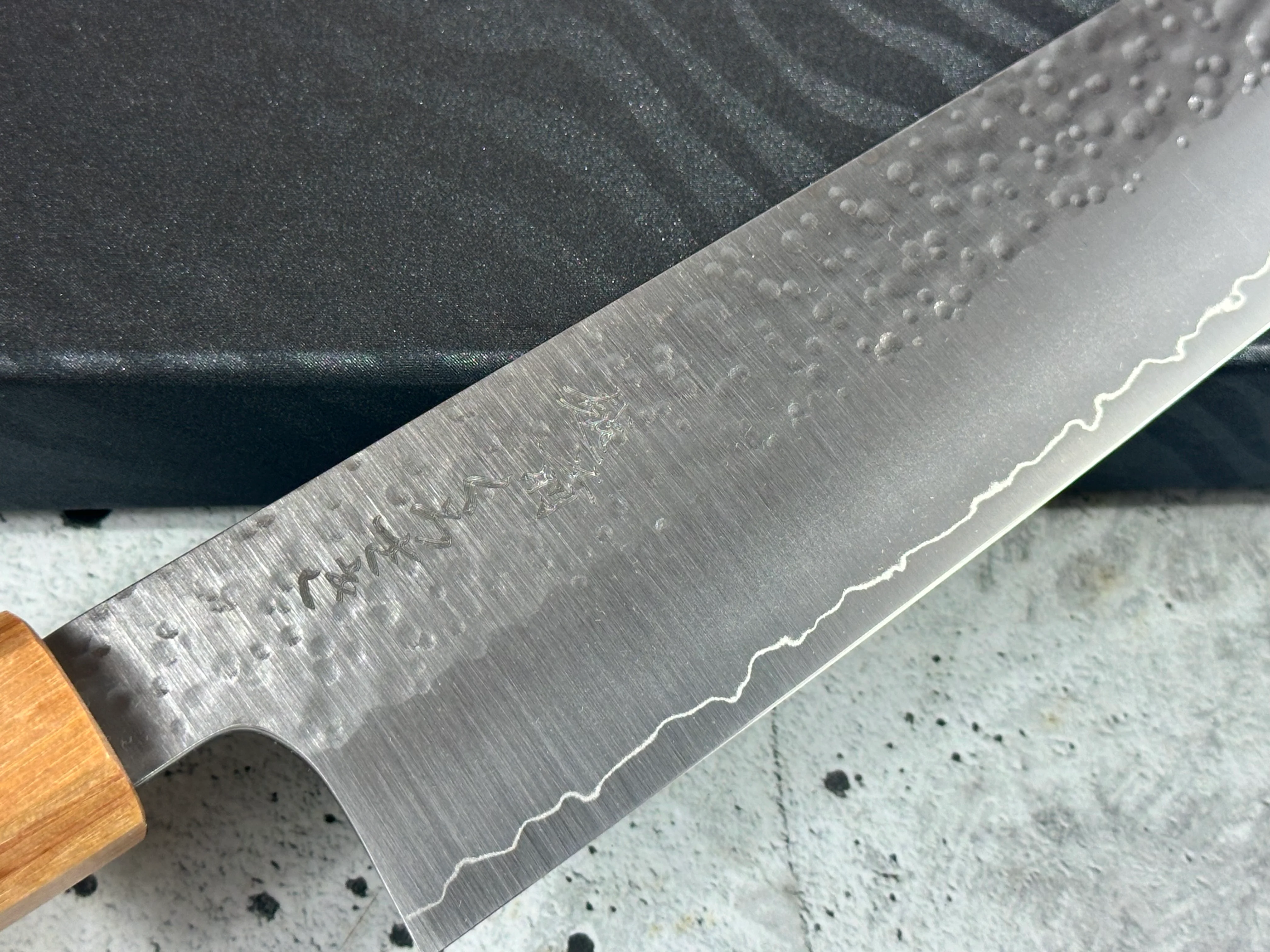 Makoto Kurosaki Sakura Bunka Knife 180mm - Image 4