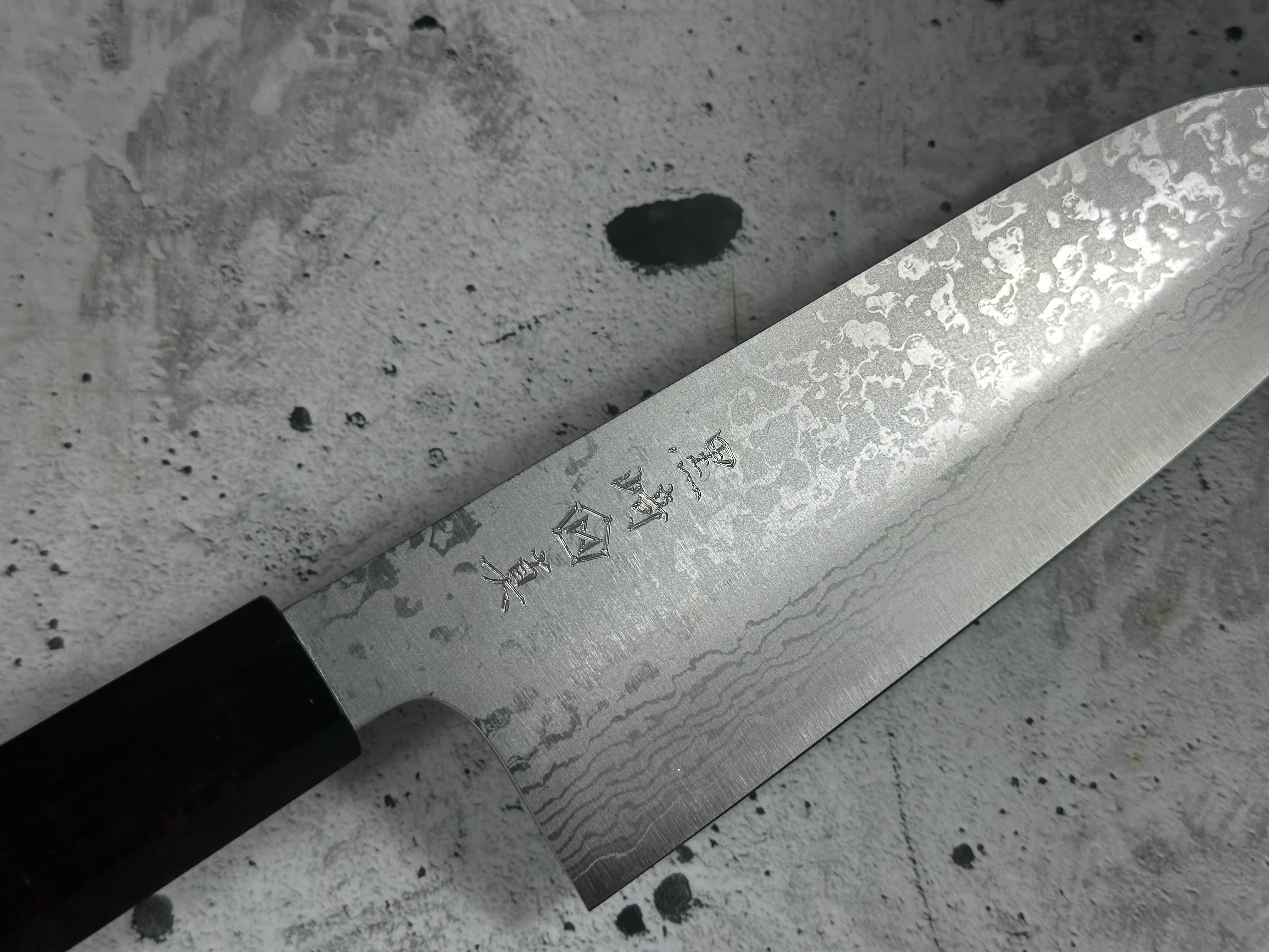 Makoto Kurosaki VG7 Damascus Santoku Knife 165mm - Image 5