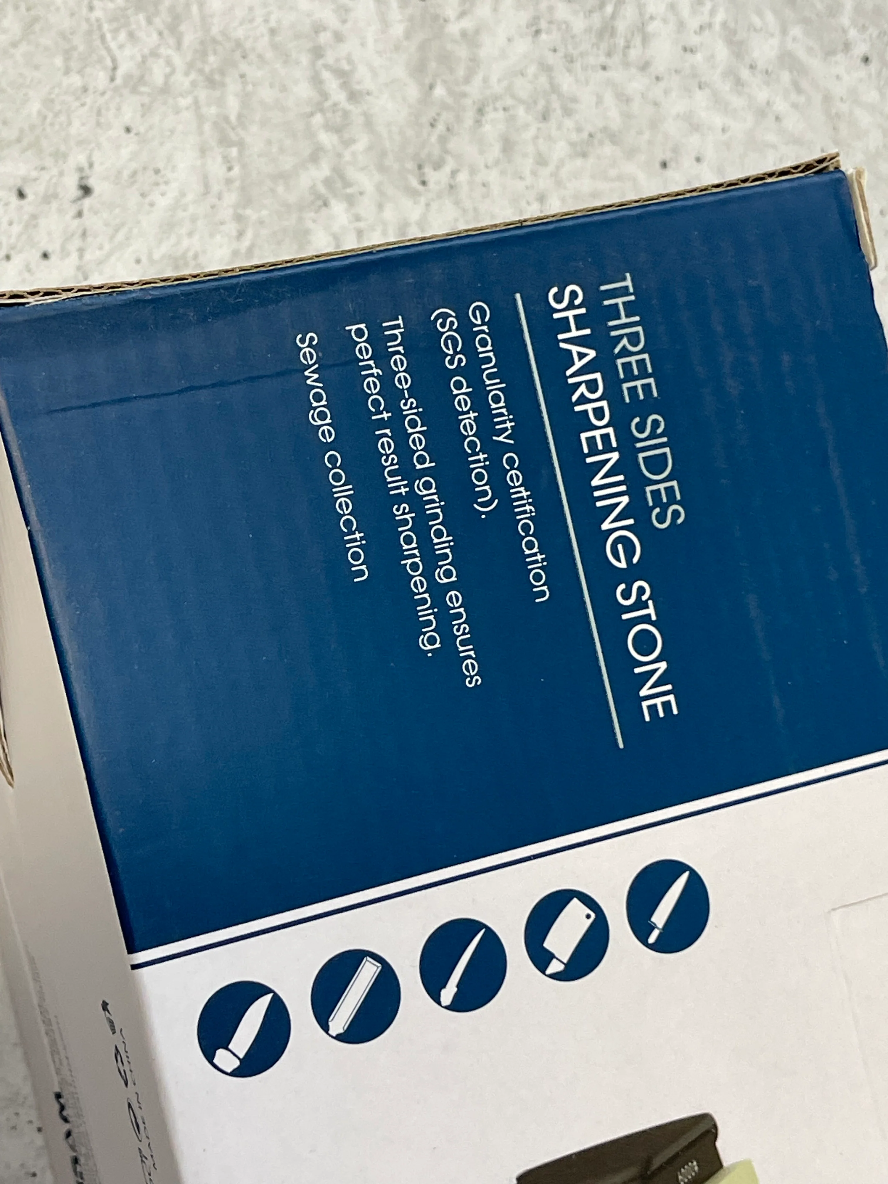 New Risan Three Sides Sharpening Stone With Base - Image 2