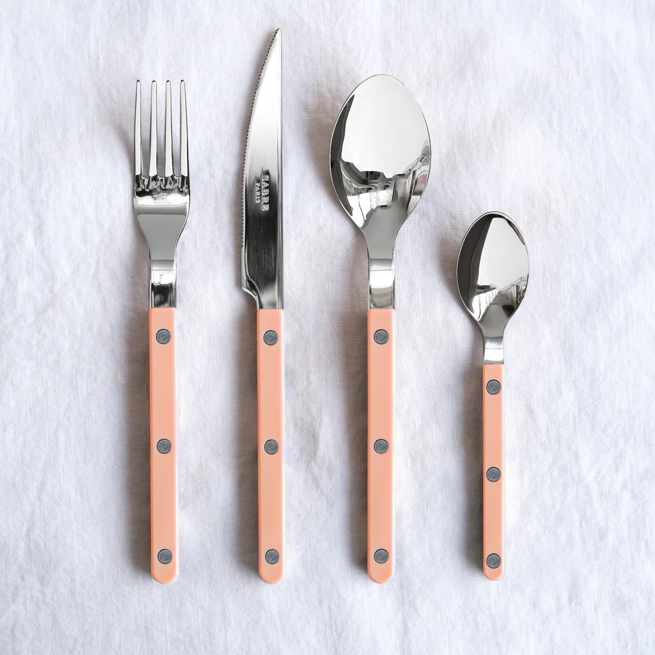 Sabre Paris, Bistro. 16pc cutlery set - Nude Pink - Image 4