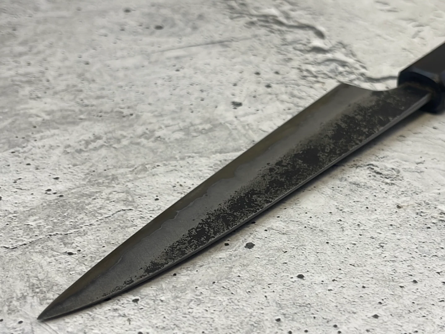 SanMai Petty 150mm Kurouchi Etched, Amboyna Burl & Rosewood Handle - Image 5
