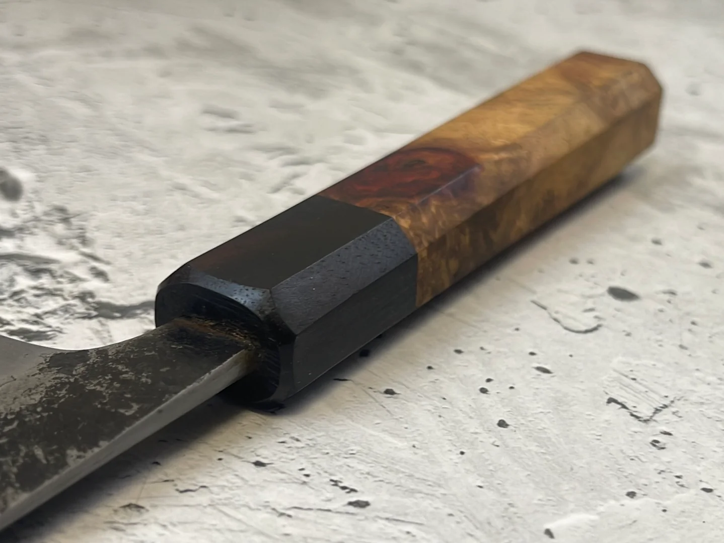 SanMai Petty 150mm Kurouchi Etched, Amboyna Burl & Rosewood Handle - Image 7