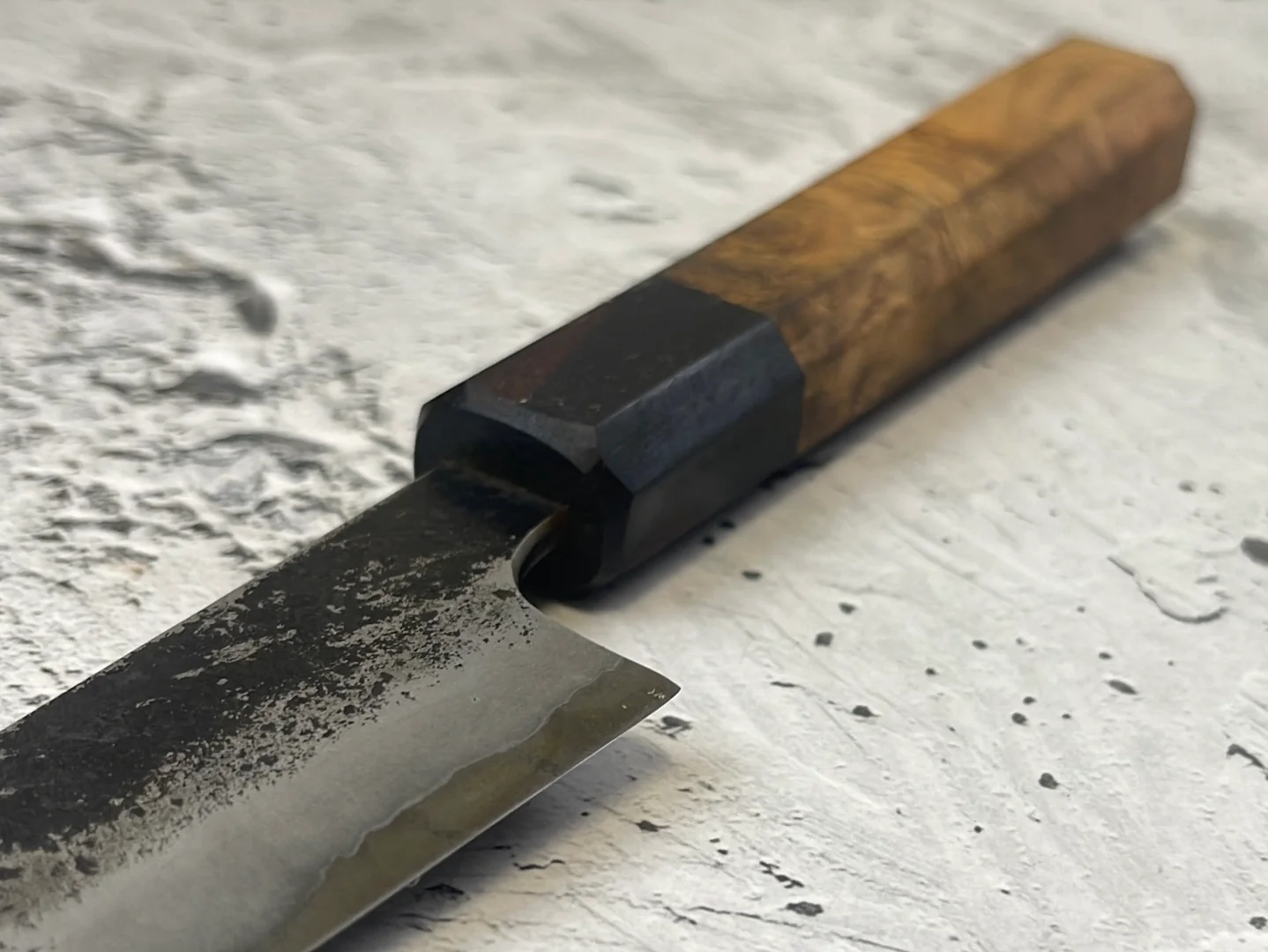 SanMai Petty 150mm Kurouchi Etched, Amboyna Burl & Rosewood Handle - Image 9