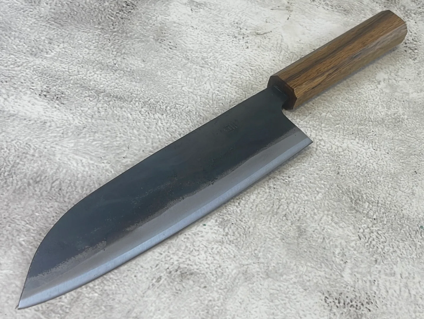 Tsukasa Shiro Kuro 180mm Santoku - Shirogami Steel - Oak Octagnon Handle - Image 2