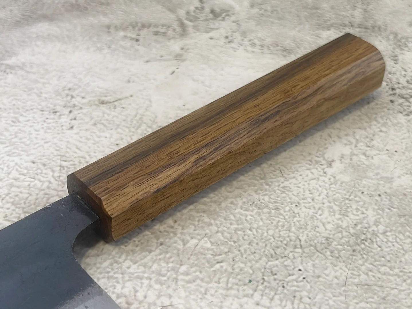Tsukasa Shiro Kuro 180mm Santoku - Shirogami Steel - Oak Octagnon Handle - Image 5