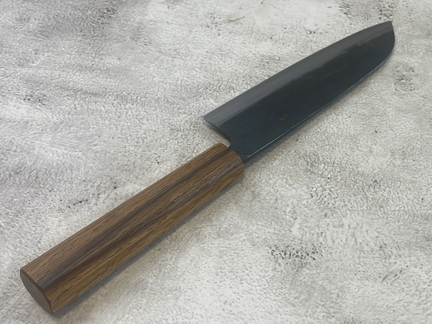 Tsukasa Shiro Kuro 180mm Santoku - Shirogami Steel - Oak Octagnon Handle - Image 6