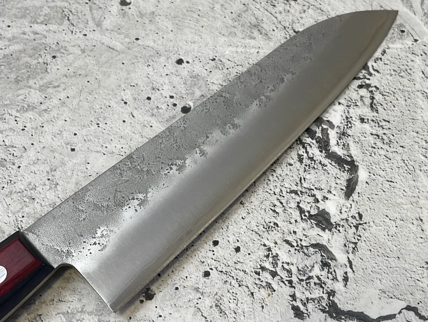 Tsunehisa G3 Nashiji Red Santoku 180mm - Made in Japan 🇯🇵 - Image 4
