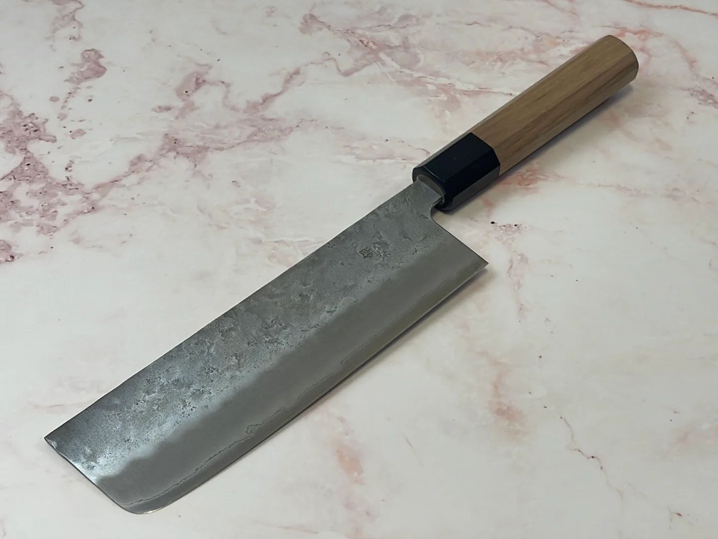 Yoshimune Nakiri 165 mm (6.5 in) Ginsan (Silver #3) Nashiji finish Double-Bevel Walnut Octagonal Handle - Image 4