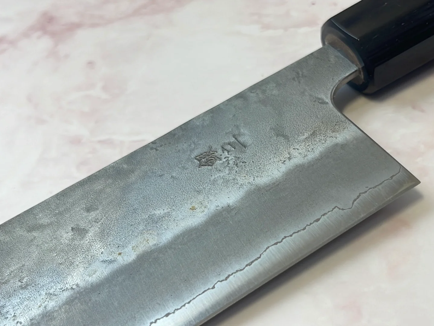 Yoshimune Nakiri 165 mm (6.5 in) Ginsan (Silver #3) Nashiji finish Double-Bevel Walnut Octagonal Handle - Image 6