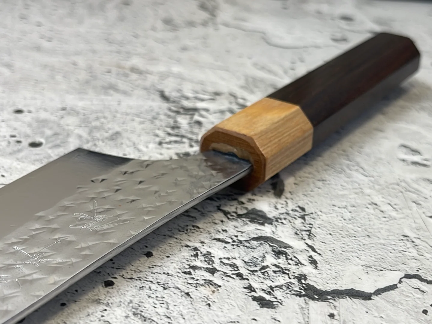 Yu Kurosaki R2(SG2) Hammered SENKO-EI WA RS8H Japanese Chef's Bunka 165mm with Brown-Ring Octagonal Handle - Image 8